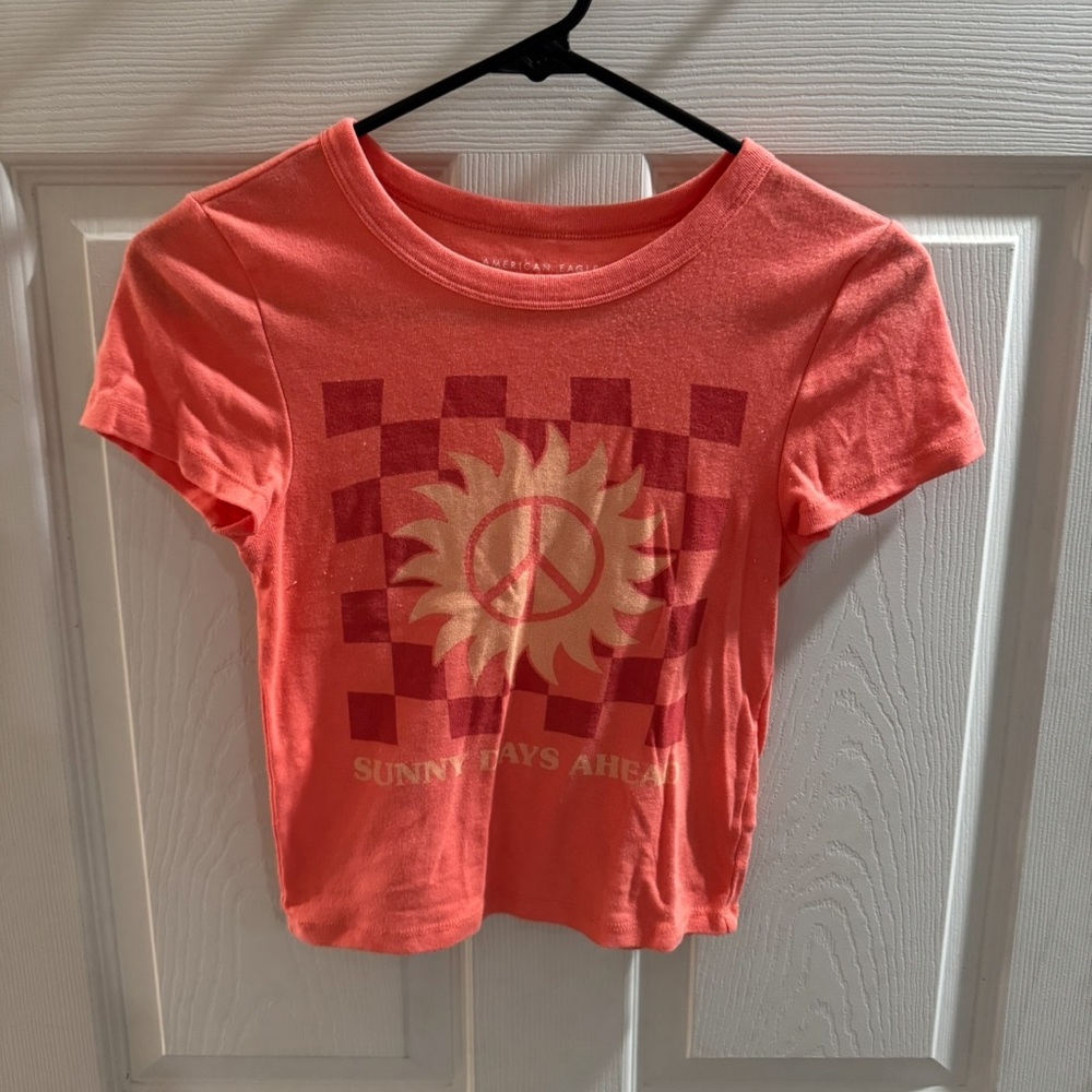 American Eagle Outfitters Coral Graphic Tee